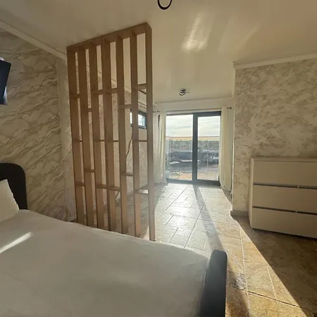 Apartman Penthouse Alezzi